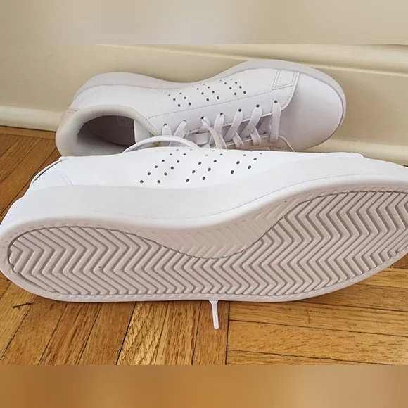 Brand New With Tags Adidas Advantage 2.o Women's White Sneakers - Picture 2 of 4